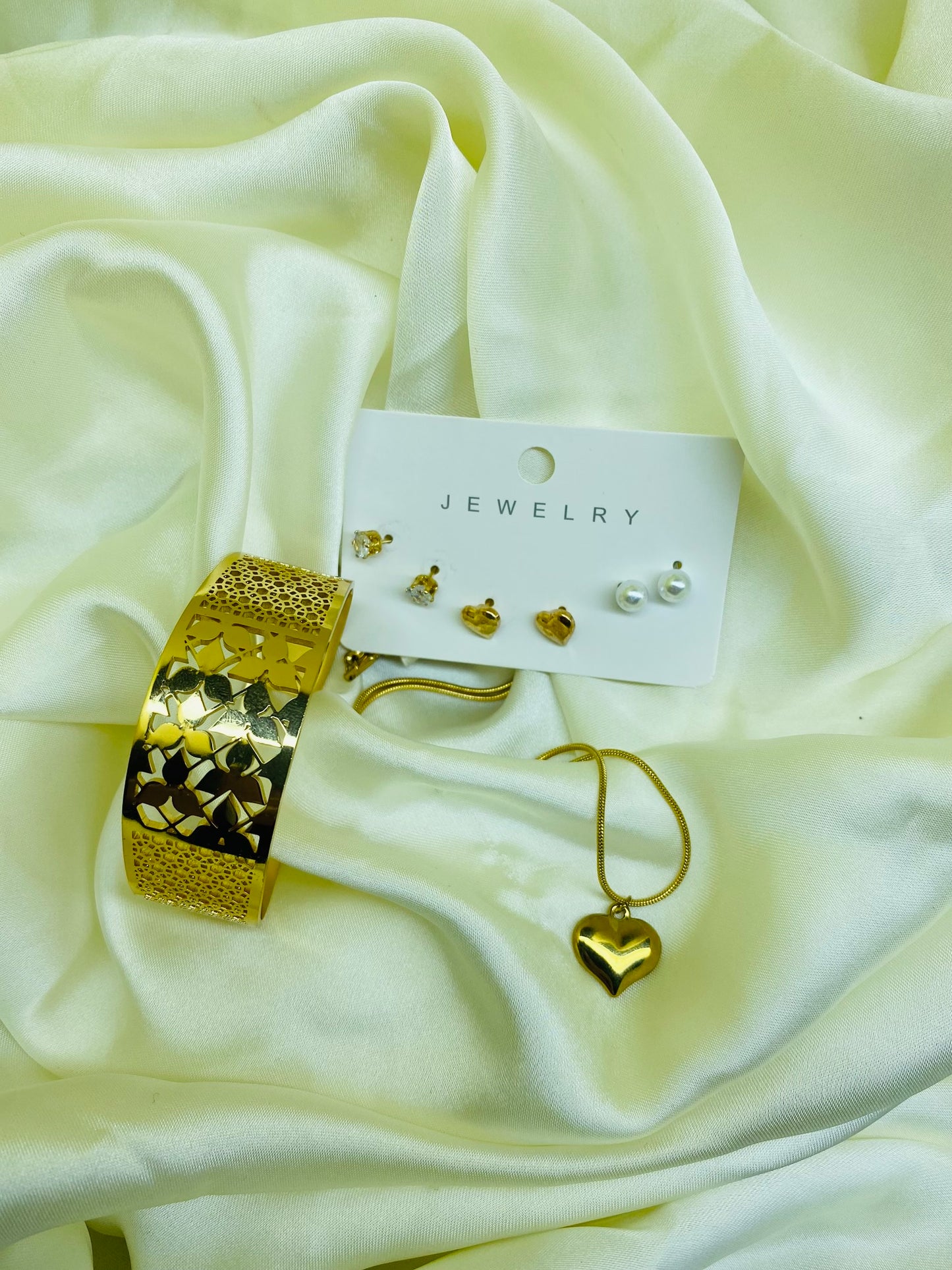 GOLDEN STATEMENT JEWELRY SET