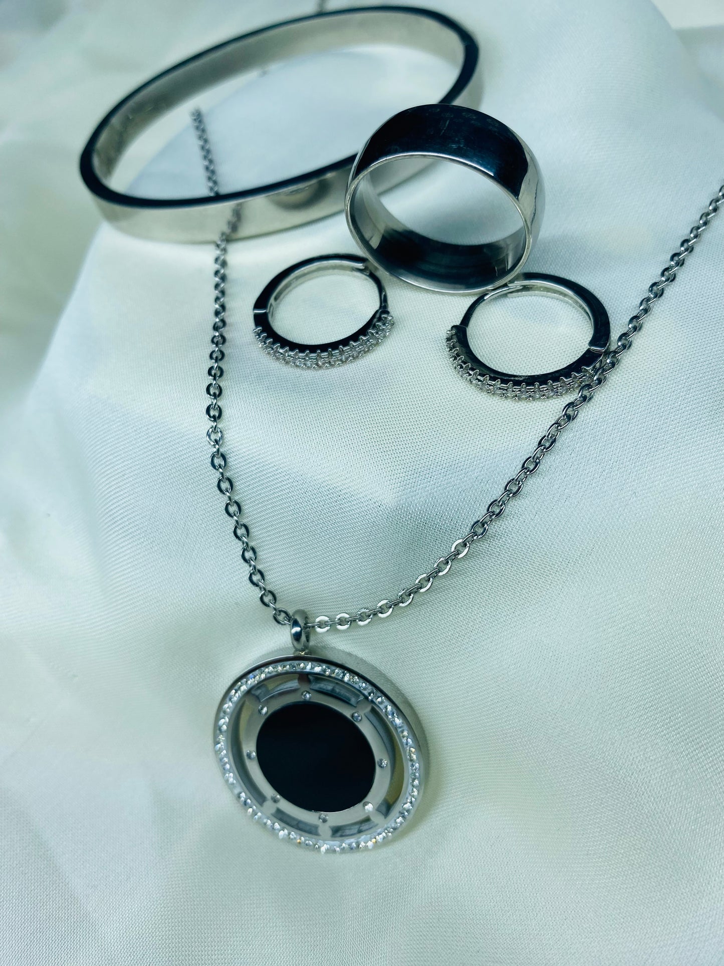ONYX DIAMOND JEWELRY SET
