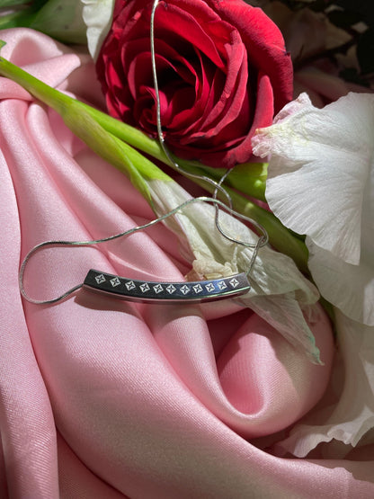 MINIMAL BAR NECKLACE