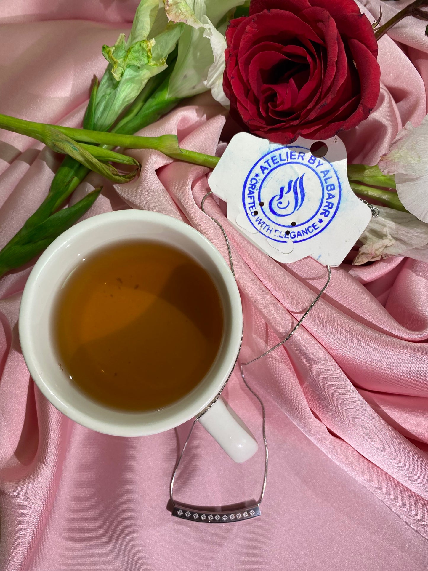 MINIMAL BAR NECKLACE