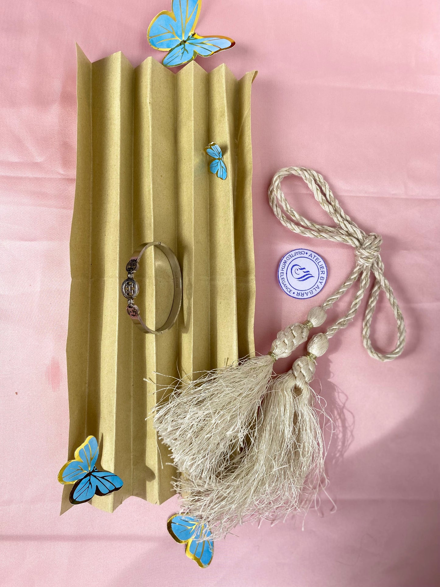 SIGNATURE H BRACELET