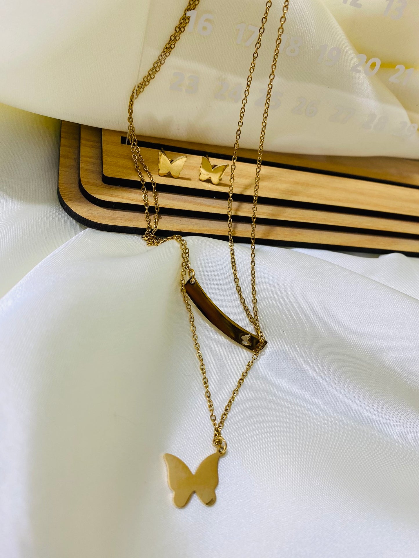 LUXEWING JEWELRY SET