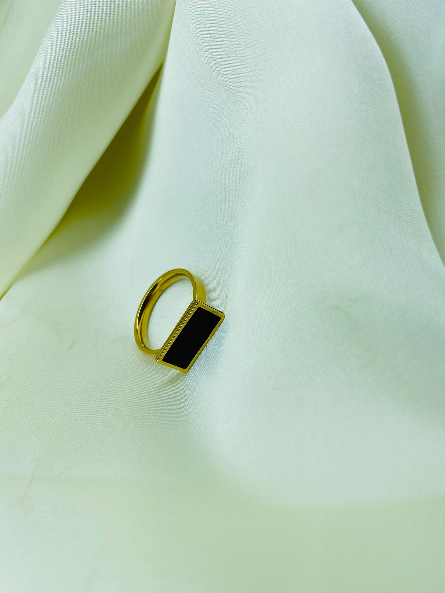 ECLIPSE RING