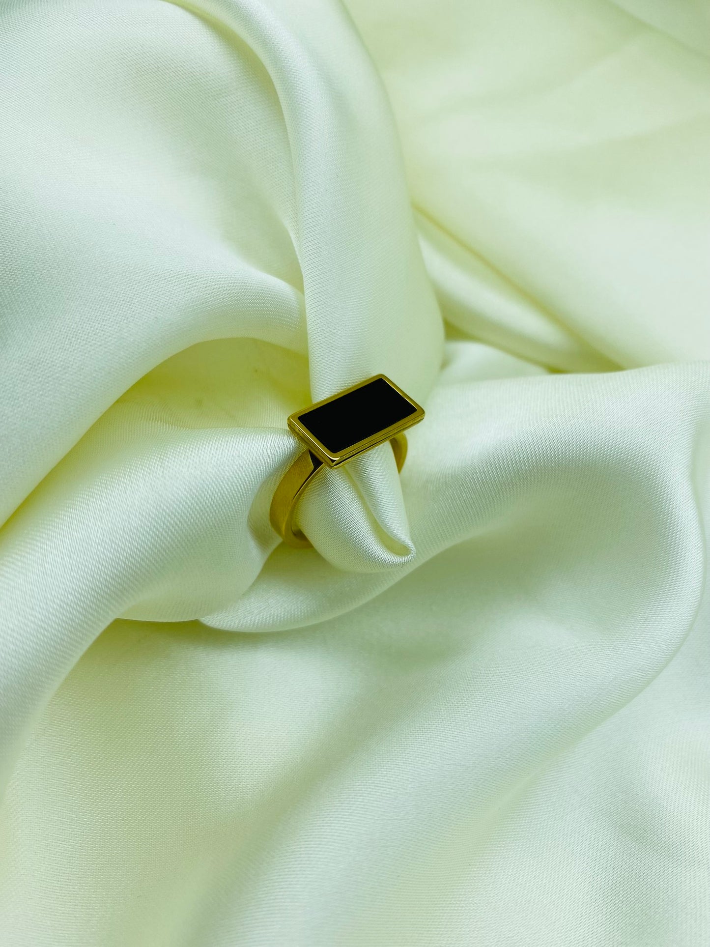 ECLIPSE RING