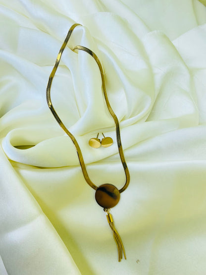 CHARM TASSEL SET