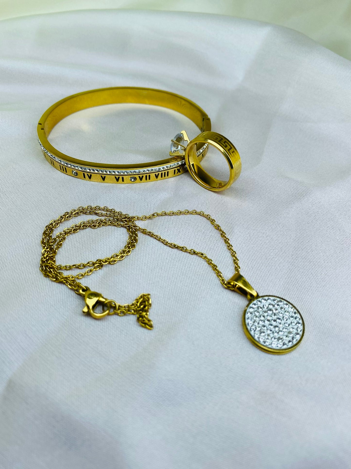 GOLDEN ROMAN JEWELRY SET